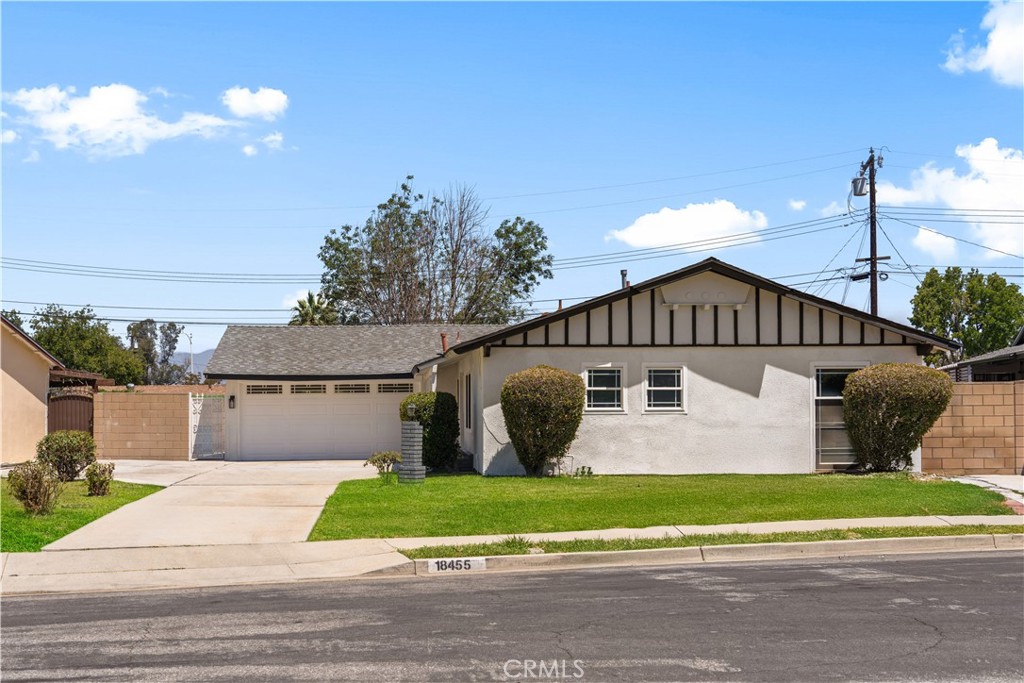 Welcome to this beautifully maintained single-story home with new remodel and new roof , ideally located in one of Rowland Heights’ most desirable neighborhoods. Just minutes from supermarkets, restaurants, and local dining spots, this home offers the perfect blend of comfort, functionality, and unbeatable convenience — ideal for families or anyone seeking a peaceful yet connected lifestyle.
Step inside to discover a bright and open floor plan featuring a spacious living room filled with natural light, neutral tones, and a warm, welcoming atmosphere. The updated kitchen is equipped with a brand-new stove, modern cabinetry, and a practical layout that seamlessly connects to the dining and family areas — perfect for both daily living and entertaining.
This home boasts 4 comfortable bedrooms and 2 well-appointed bathrooms. It’s move-in ready with thoughtful upgrades throughout.
Enjoy being just 3 minutes from Carolyn Rosas county Park and Southlands Christian Schools, with quick access to major freeways — all while nestled in a quiet, residential street.
Don’t miss this rare opportunity to own a charming, upgraded home in the heart of Rowland Heights!