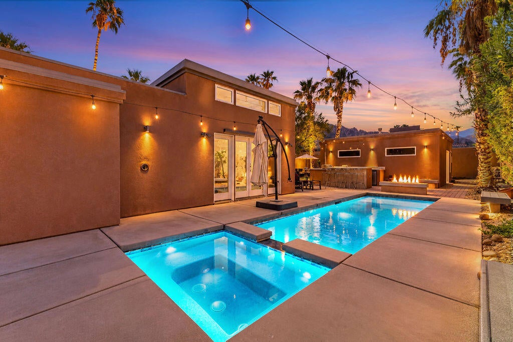52883 Eisenhower Drive