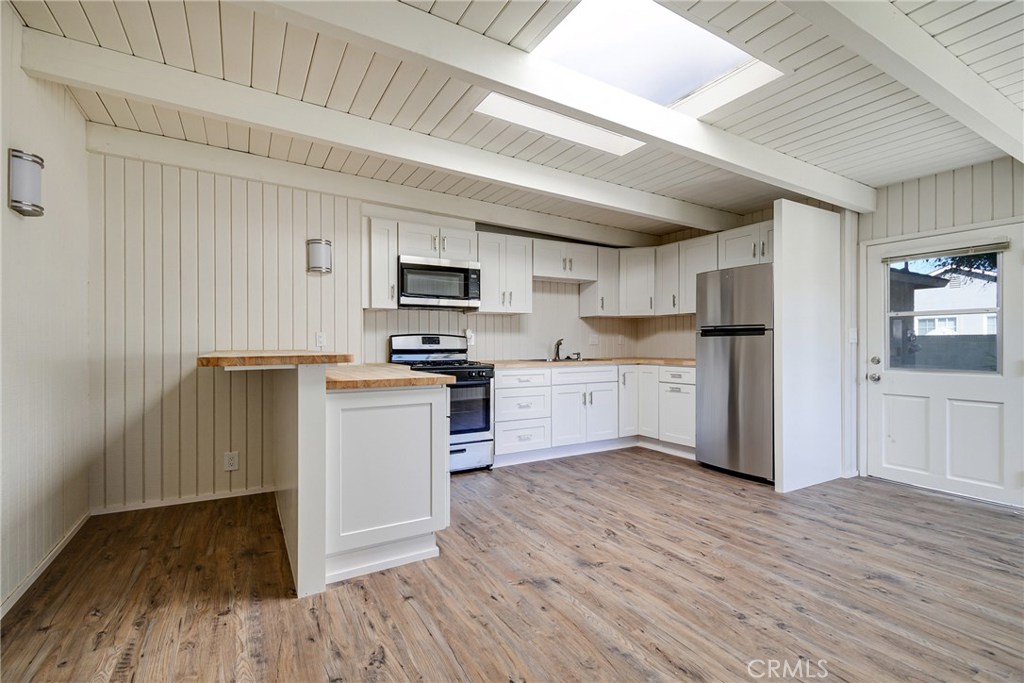Los Altos/South of Fwy (LSF) - Residential Lease