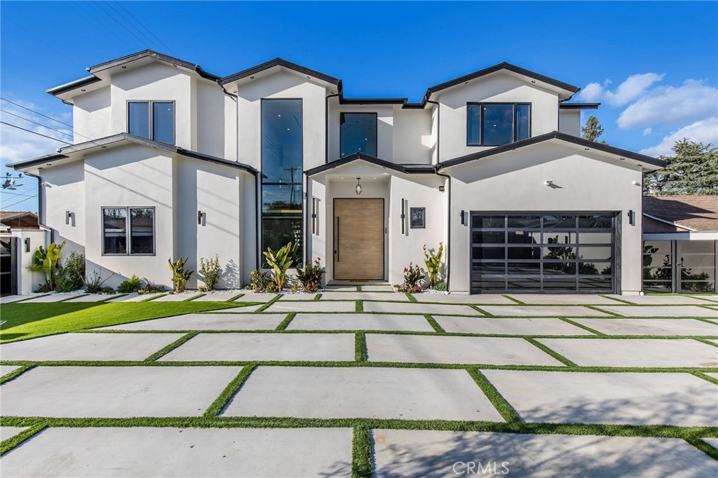 Properties 1 22745 Califa Street