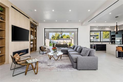 22745 Califa Street Woodland Hills CA 91367