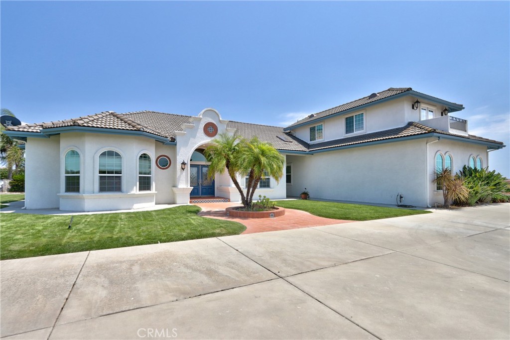 25025 Las Palmeras Drive