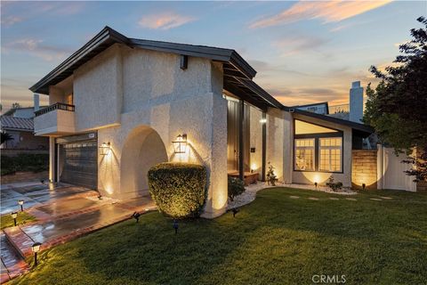 23119 Posada Drive Valencia CA 91354