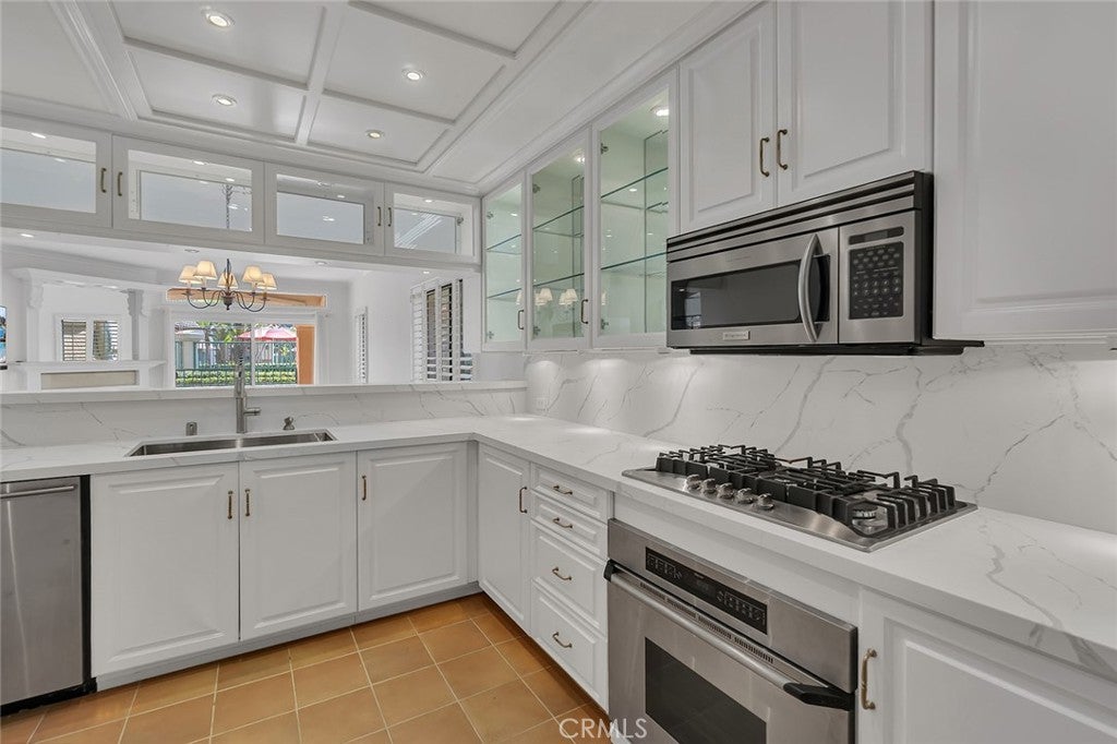 172 Villa Point Drive