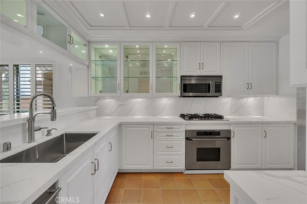 172 Villa Point Drive