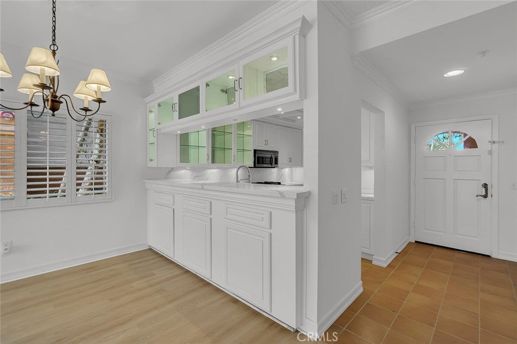 172 Villa Point Drive