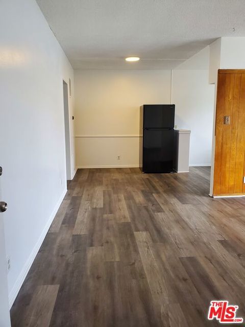 Photo of 4745 Oakwood Avenue #5, Los Angeles, CA 90004 (MLS # 26829897)