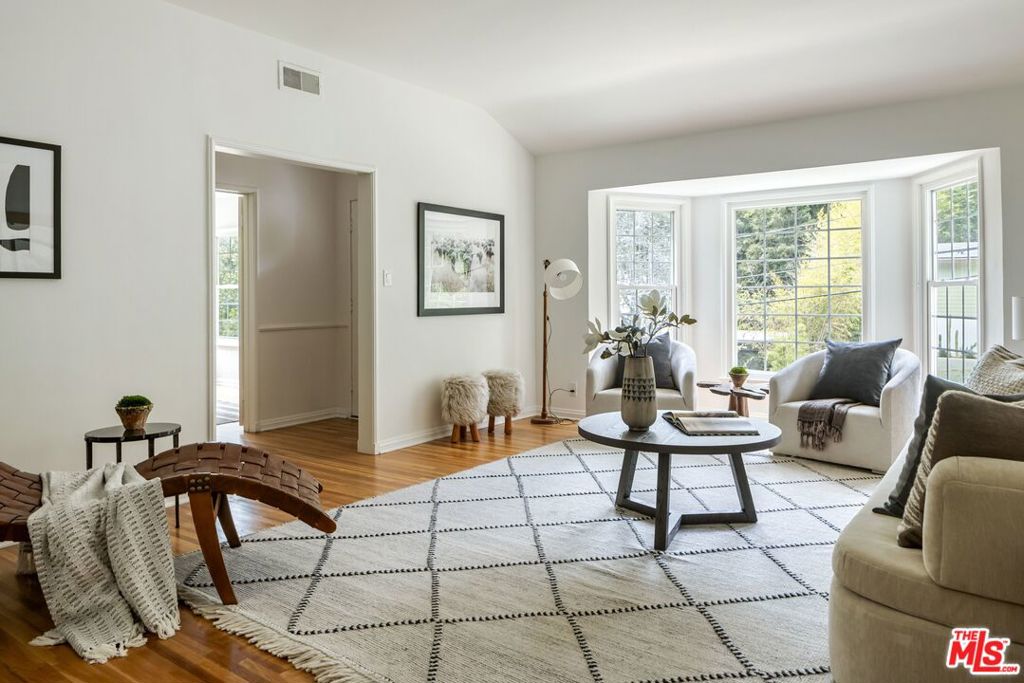 3554 Laurelvale Drive