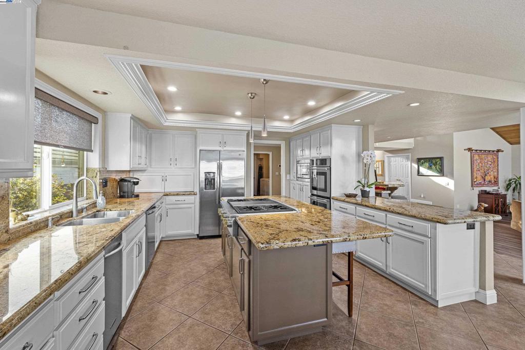 DISCOVERY  BAY - Residential