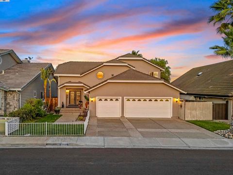 Photo of 2063 Windward Pt Pt, Discovery Bay, CA 94505 (MLS # 41115410)