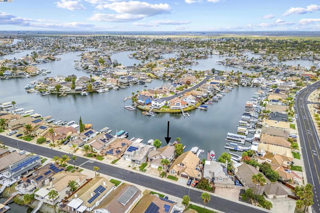 DISCOVERY  BAY - Residential