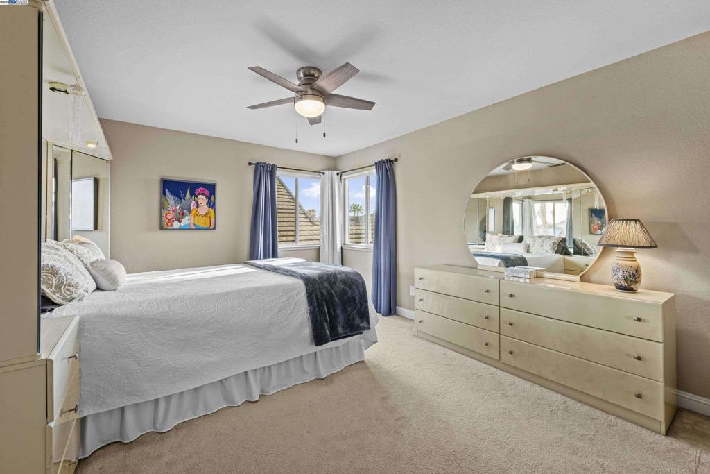 DISCOVERY  BAY - Residential