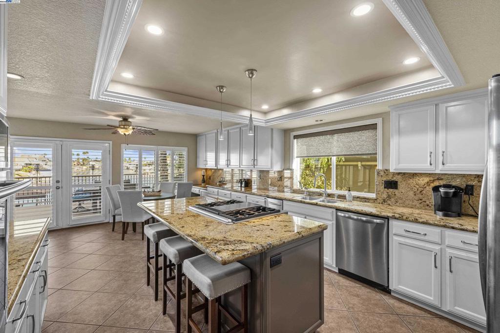 DISCOVERY  BAY - Residential