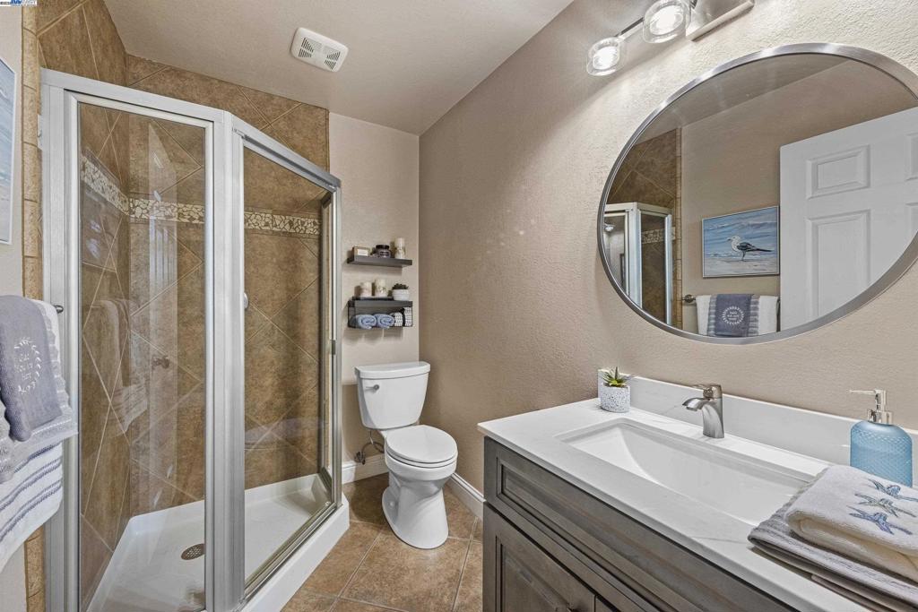 DISCOVERY  BAY - Residential