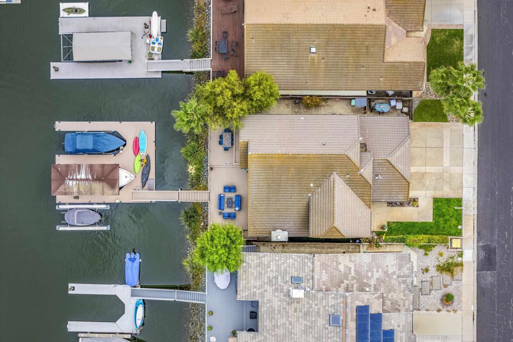 DISCOVERY  BAY - Residential