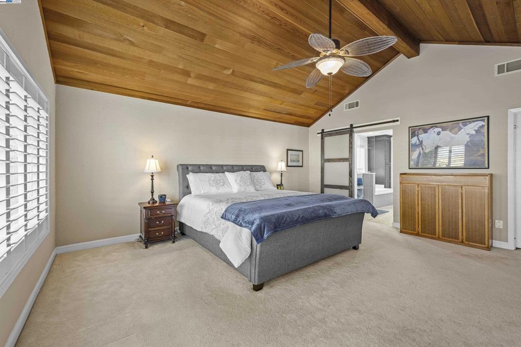 DISCOVERY  BAY - Residential