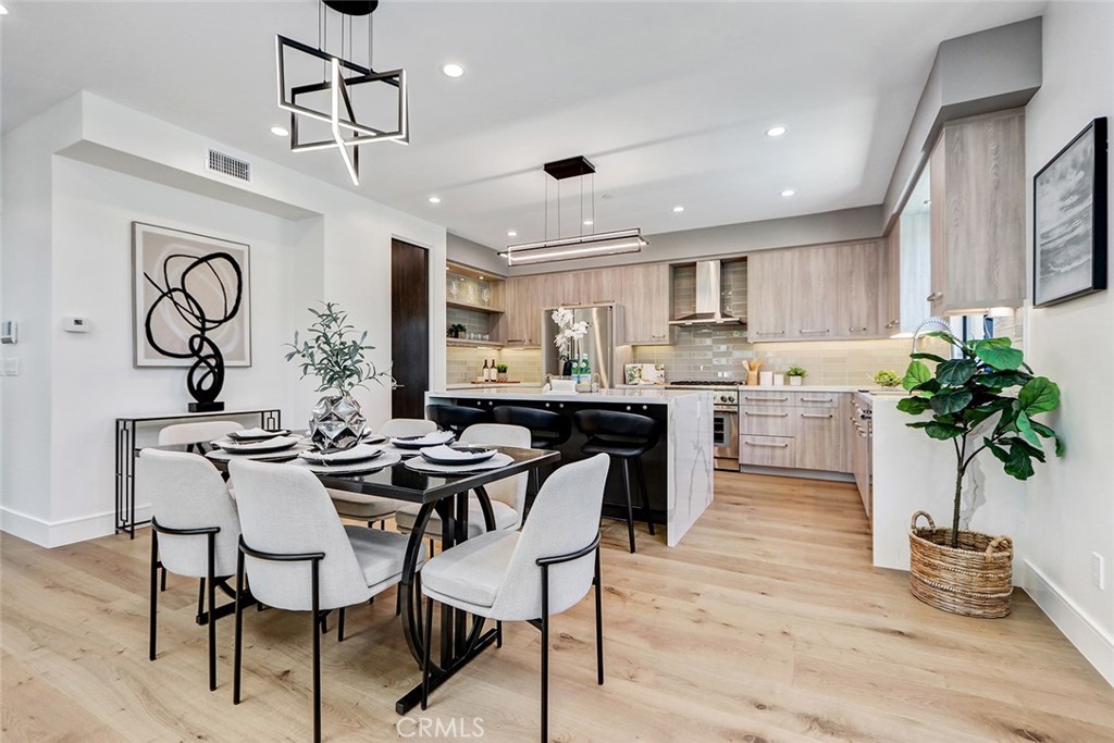 2005 Mathews Avenue A