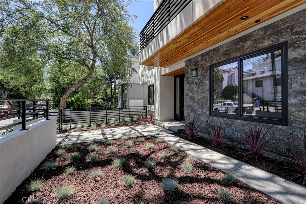 Properties 2 2005 Mathews Avenue A