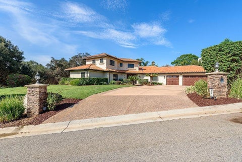 Photo of 1947 Bear Valley Oaks Road, Escondido, CA 92025 (MLS # NDP2607416)
