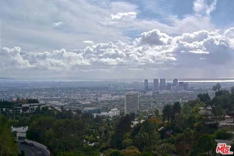 Photo of 9203 Robin Drive, Los Angeles, CA 90069 (MLS # 26861245)