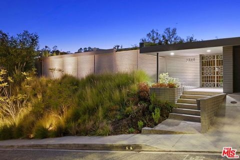 Photo of 3523 Beverly Ridge Drive, Sherman Oaks, CA 91423 (MLS # 25608573) Photo of 3523 Beverly Ridge Drive, Sherman Oaks, CA 91423 (MLS # 25608573)