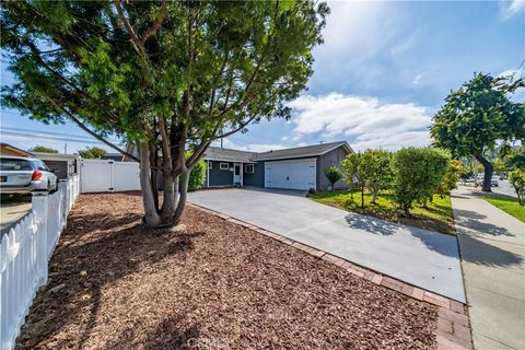 Photo of 4179 N Santa Lucia St, Orange, CA 92865 (MLS # PW25235089)