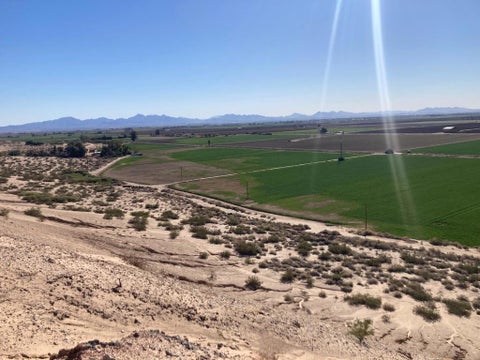 Photo of 6 Acres On Arrowhead Boulevard, Blythe, CA 92225 (MLS # 219153118DA)