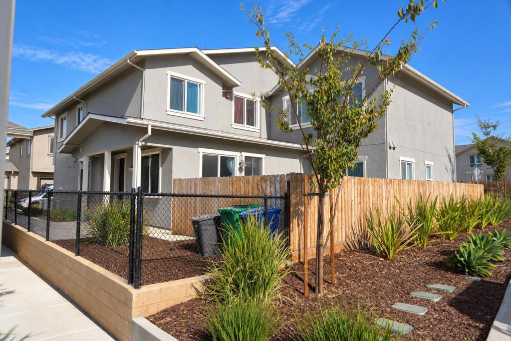 803 Mora Circle