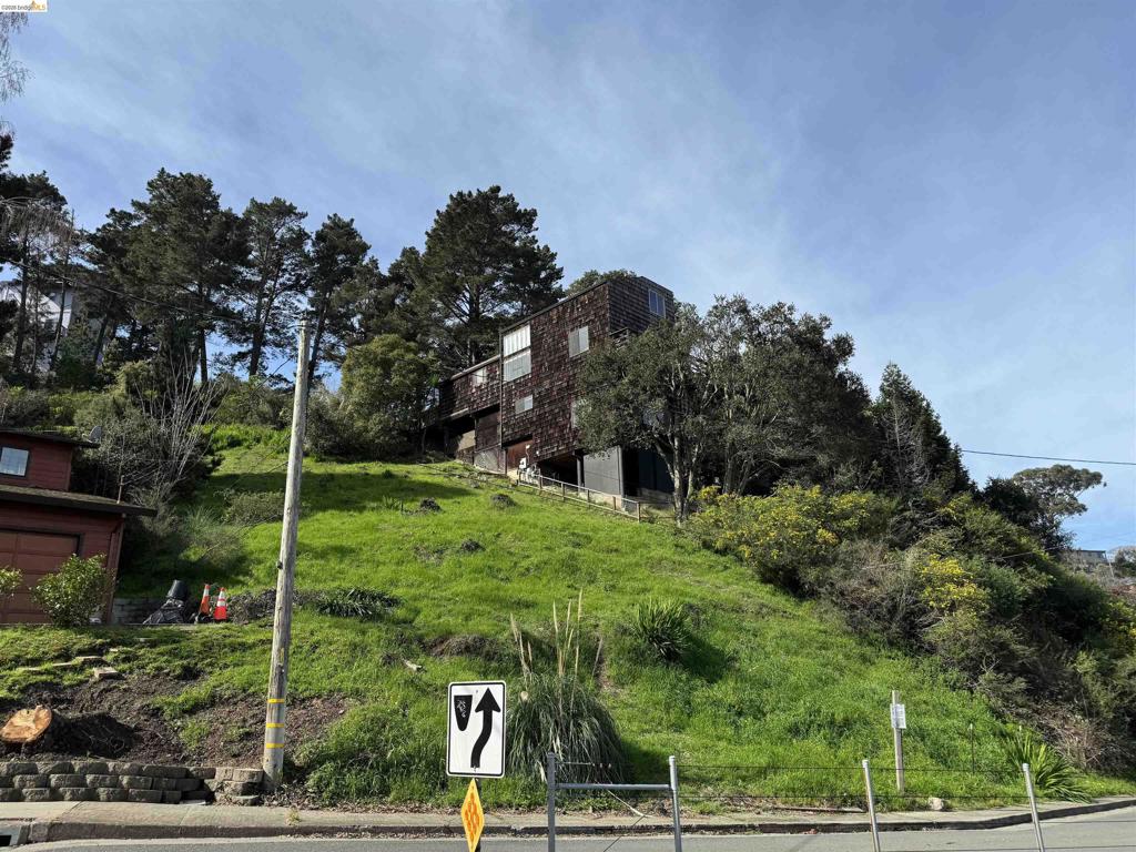 Photo 1 of 60 — Buena Vista Ave, Richmond, CA 94802