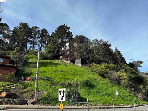 Photo of Buena Vista Ave, Richmond, CA 94802 (MLS # 41126592)