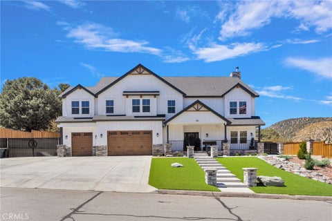 Photo of 5548 Locarno DR, Wrightwood, CA 92397 (MLS # HD26193254)