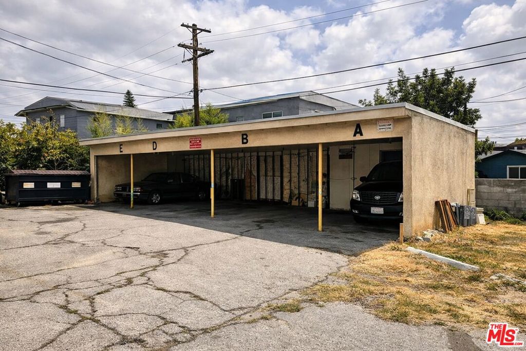 2910 S Curson Avenue