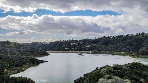 10580 Selkirk Bel Air CA 90077