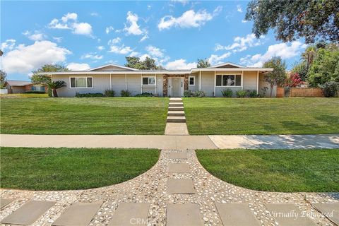 Photo of 1960 Wetherly Way, Riverside, CA 92506 (MLS # IV26093249)