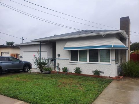5051 63rd St San Diego CA 92115