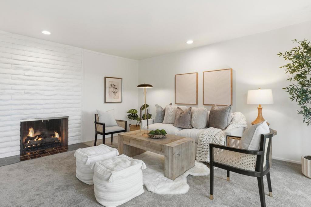 81 Del Mesa Carmel
