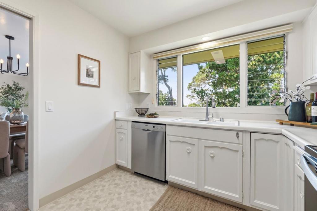 81 Del Mesa Carmel