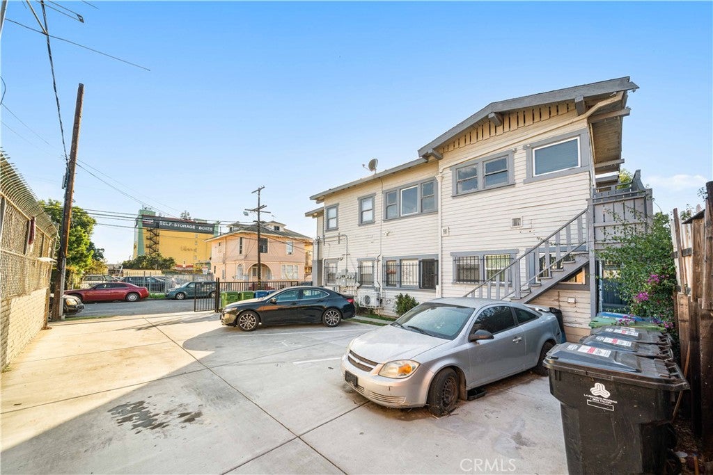 1425 W 18th St. 4