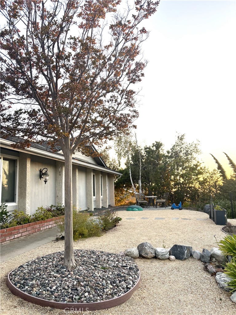 2378 Avenida Otono