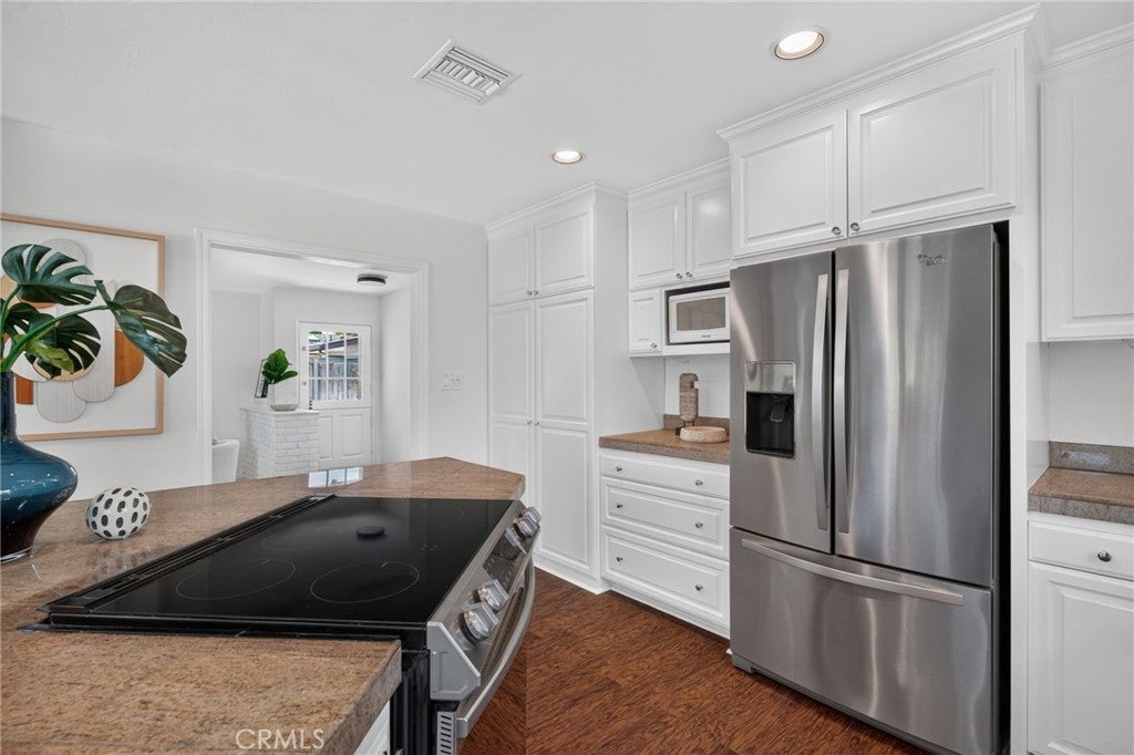 410 Lenwood, Costa Mesa CA 92627 - Photo 17