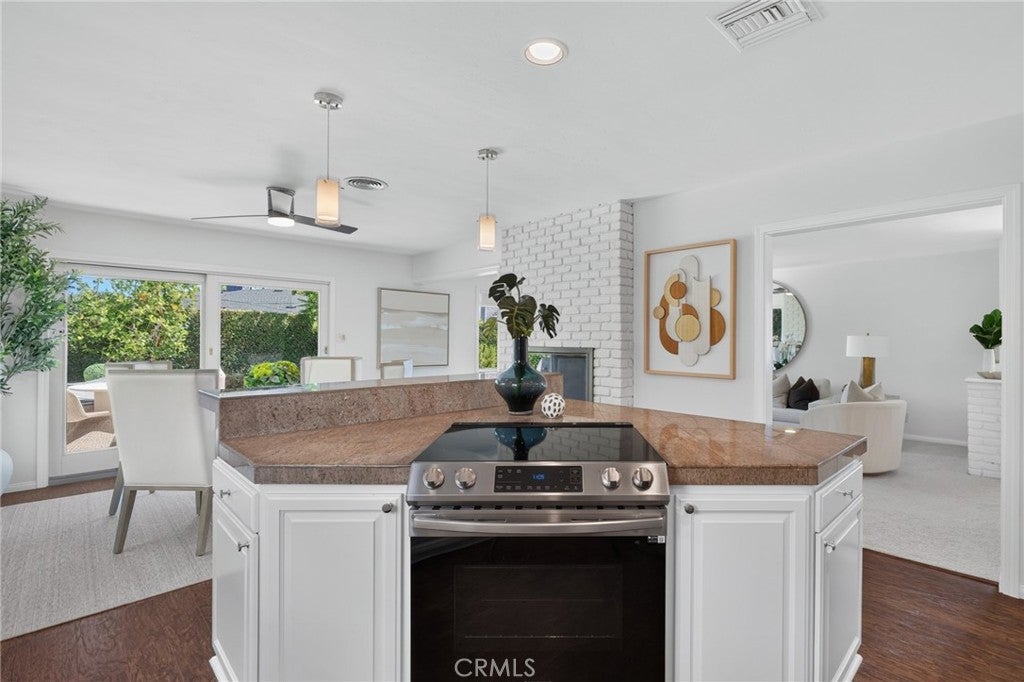410 Lenwood, Costa Mesa CA 92627 - Photo 16