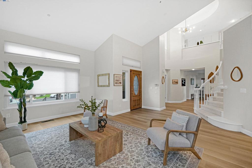 PROMINENCE - Residential