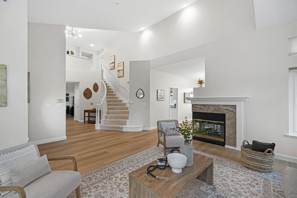 PROMINENCE - Residential