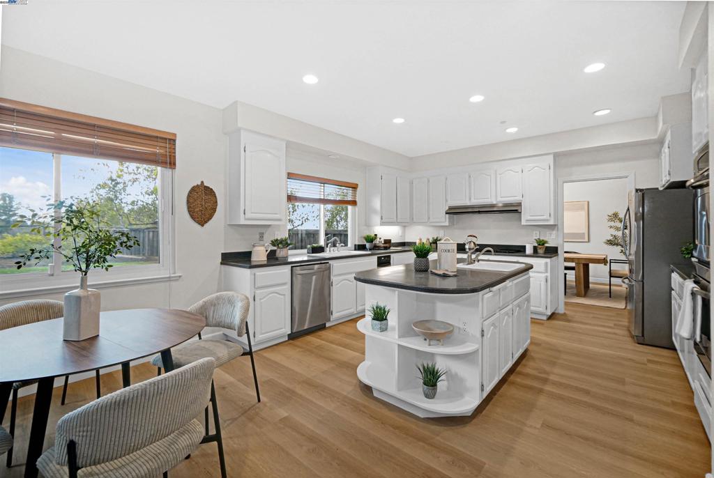 PROMINENCE - Residential