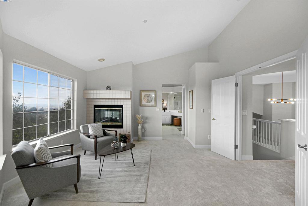 PROMINENCE - Residential