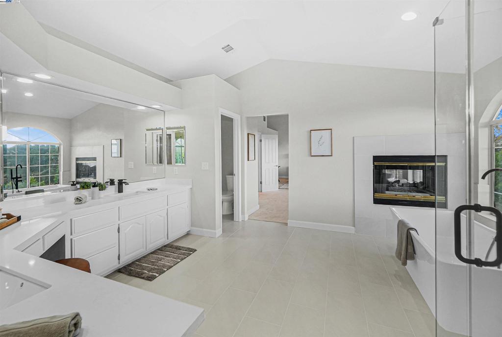 PROMINENCE - Residential