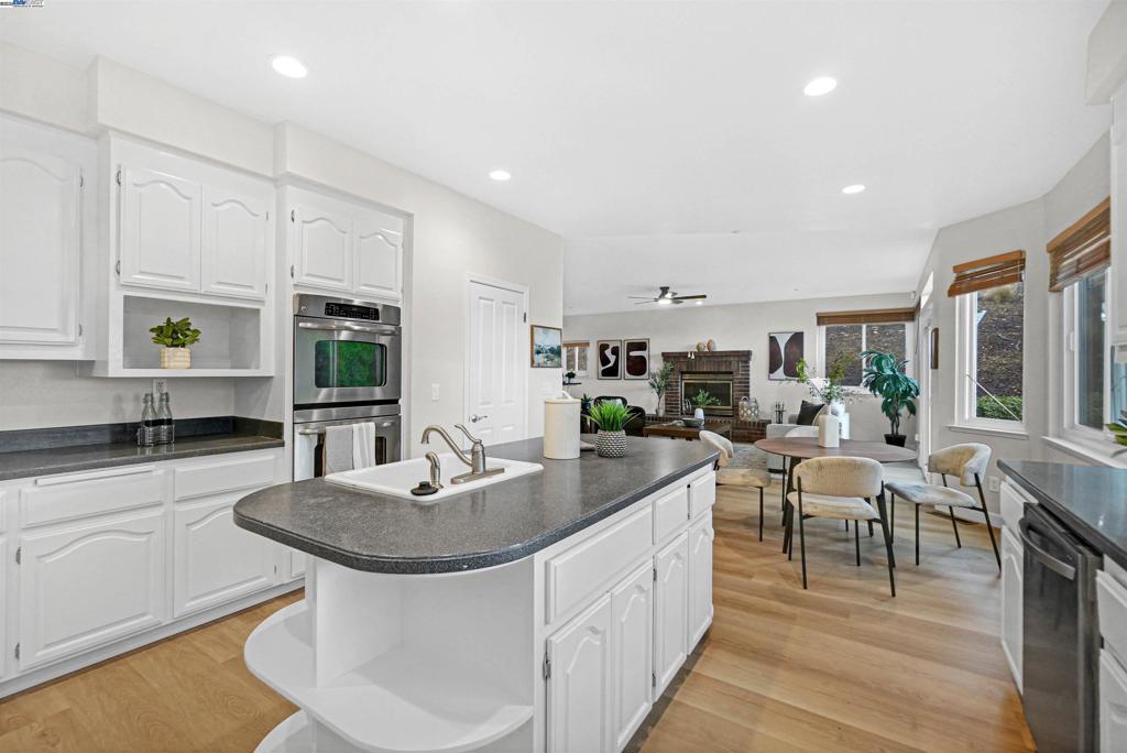 PROMINENCE - Residential