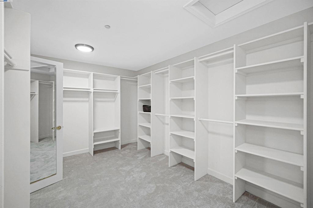 PROMINENCE - Residential