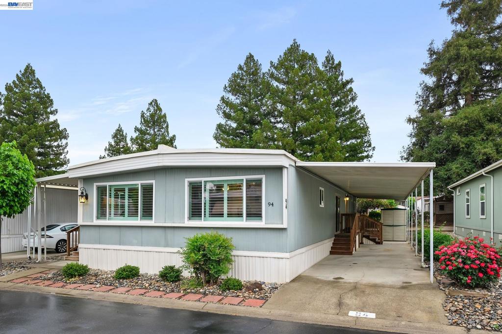 3231 Vineyard Ave., #94