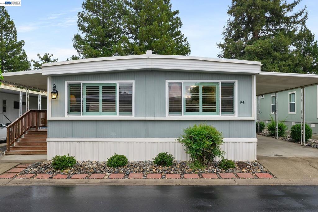 3231 Vineyard Ave., #94